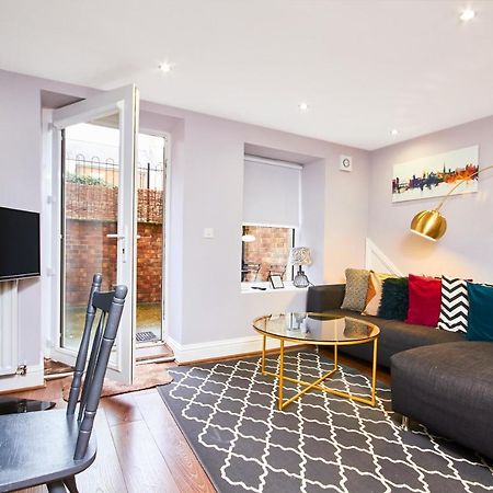 Newcastle Treasure - Sleeps 4 - Lower Ground Floor Luaran gambar